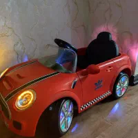 ماشین شارژی دو موتوره درحد نو