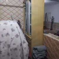 کمد آهنی و گل زیبا و ساعت|جاکفشی، کمد، دراور|زابل, |دیوار