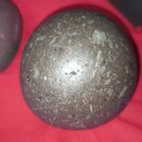 شهاب سنگ بازالت قمری|کلکسیون اشیاء عتیقه|زنجان, |دیوار