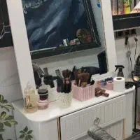 دوعدد اینه با کنسول