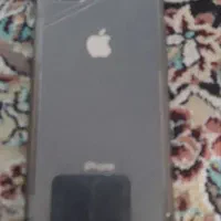 ایفون ۸ کارتون شارژر همچی داره معاوضه هم دارم