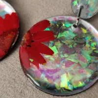 گوشواره یلدایی هفت رنگ با گل بابونه رزینی|بدلیجات|بوشهر, |دیوار