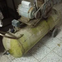 یک عدد پمپ باد