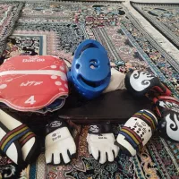 لباس تکواندو|کفش و لباس بچه|صحنه, |دیوار