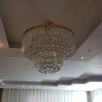 یک جفت لوستر کریستالی