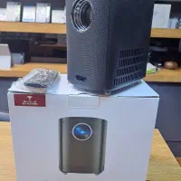 ویدئو پروژکتورBYINTEKقابل حمل سبک تصویر تا200 اینچ