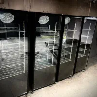 یخچال ایستاده ویترینی تک درب ایلیا