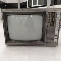 تلویزیون سالم رنگی قدیمی کلکسیونی