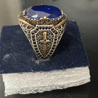 انگشتر نقره ترک رکاب سپر و شمشیر یاقوتی (دستساز)