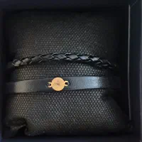 دستبند چرم با نماد طلا