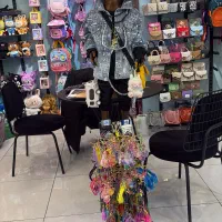 پوشاک و اکسسوری کودک وارداتی به صورت عمده و تکی|کفش و لباس بچه|تهران, فلسطین (میدان انقلاب)|دیوار