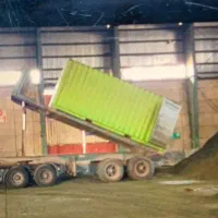 نیازمند یک دستگاه تریلی جهت اجاره در اسکله رجایی