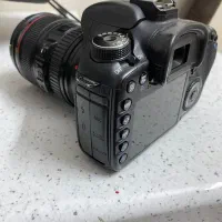 دوربین عکاسی کانن کنون 7d در حد آک با لنز 24-105|دوربین عکاسی و فیلم‌برداری|مشهد, شاهد (شهرک غرب)|دیوار