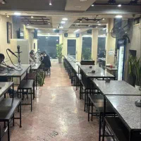 سالن کار قهوه خانه