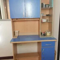میز تحریر و کتابخونه