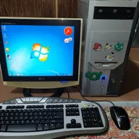 کامپیوتر ۵۳۰۰ با رم ۴ ddr2 هارد ۲۵۰ گرافیک ۱|رایانه رومیزی|چالوس, |دیوار