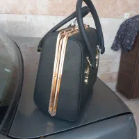 کیف مجلسی|کیف، کفش، کمربند|شبستر, |دیوار