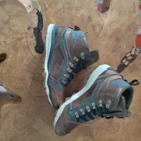 کتونی طبیعت‌گردی مرل آمریکایی سایز ۴۲