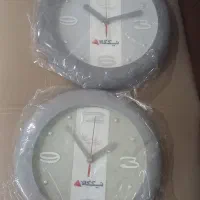 دو عدد ساعت دیواری و ۳ عدد قفل و کلید کاملا نو