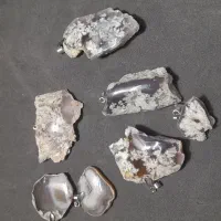 فروش نگین و گردنبند وسنگ راف به قیمت عمده