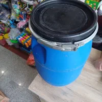 دبه ۳۰ تا۴۰ لیتری|ظروف نگهدارنده، پلاستیکی، یک‌بارمصرف|پاکدشت, حصار امیر|دیوار