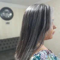 مدل برای رنگ مو