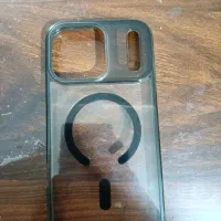 کاورIPhone 17