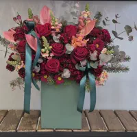 باکس تم قرمز گل در گل فروشی گلاریس