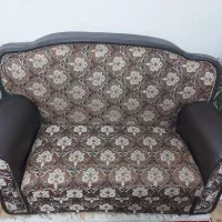 فروش مبل ۴ نفره سالم بعلت تغیر دکوراسیون|مبلمان خانگی و میز عسلی|رشت, شهرک شهید رجایی|دیوار