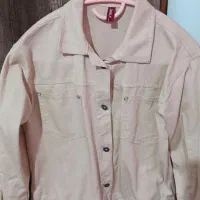 لباس دخترانه و کفش اسپرت