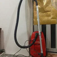 جاروبرقی ۱۸۰۰ وات در حد نو
