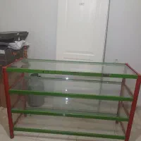 ویترین شیشه ای