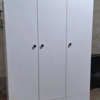 کمد جا لباسی و طبقه بندی شده نوجوان