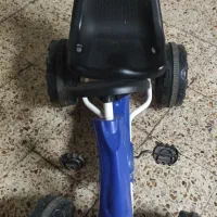 یک چهار چرخ جتی بچه گانه