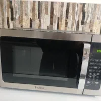 ماکروفر تمیز و نو