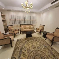 سرویس مبل  ۷نفره و میزناهارخوری ۸ نفر وعسلی