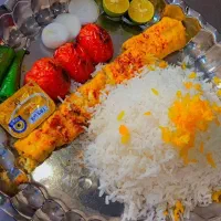 کباب سرای جاسبی|خوردنی و آشامیدنی|قم, دروازه چوبی|دیوار
