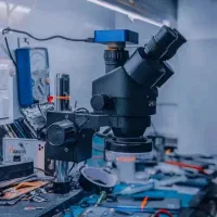 استخدام تعمیرکار موبایل