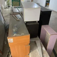 چند قطعه قفسه به فروش می رسد.