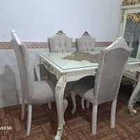 میز غذا خوری ۴ نفره در حد نو
