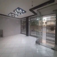 مغازه-شیک-و-تمیز-با-بر-و-ویترین-5-5-متری-خیابان