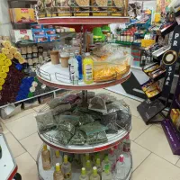 قفسه گرد کیکی وسط پنج طبقه