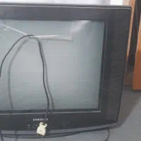 چهار وسیله چرخ خیاطی .بخاری .تلویزیون بیست ویک و