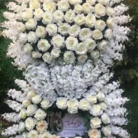 اجاره وفروش تاج گل مصنوعی