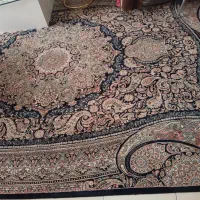 یک تخته فرش ۹ متری هفتصدشانه دستبافتگونه