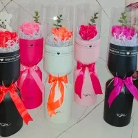 گل تک شاخه ترند