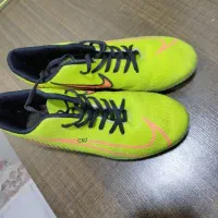 استوک کفش ورزشی