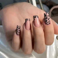 کاشت و آموزش تخصصی ناخن(توس)ظریف‌وبا بهترین متریال