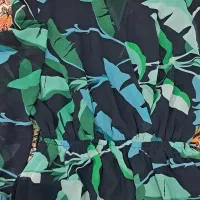 تعدادی لباس|لباس|سقز, |دیوار