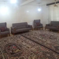 مبل تمیز شیک بدون پارگی وشکستگی